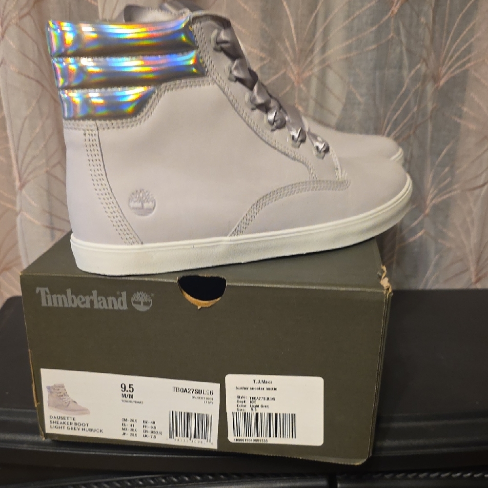 Timberland Women's Lace Up Boots - Light Gray with Iridescent Highlights
